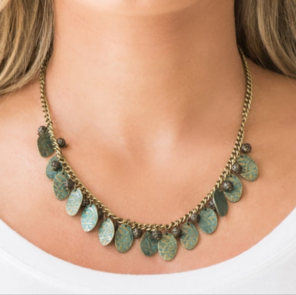 paparazzi Jewelry - Paparazzi Necklace - Vintage Gardens Brass NWT